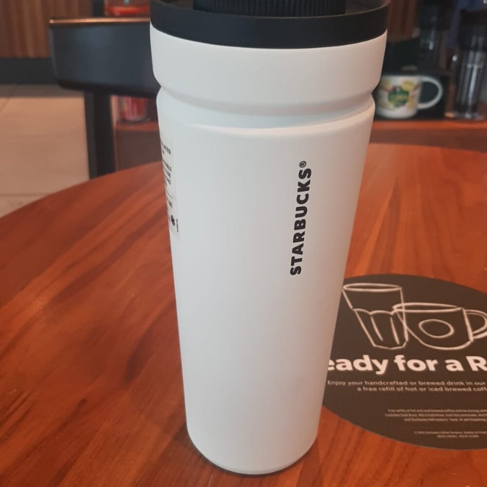 Starbucks - The siren logo is a Starbucks Tumbler - 24 oz 710ml - Exclusive